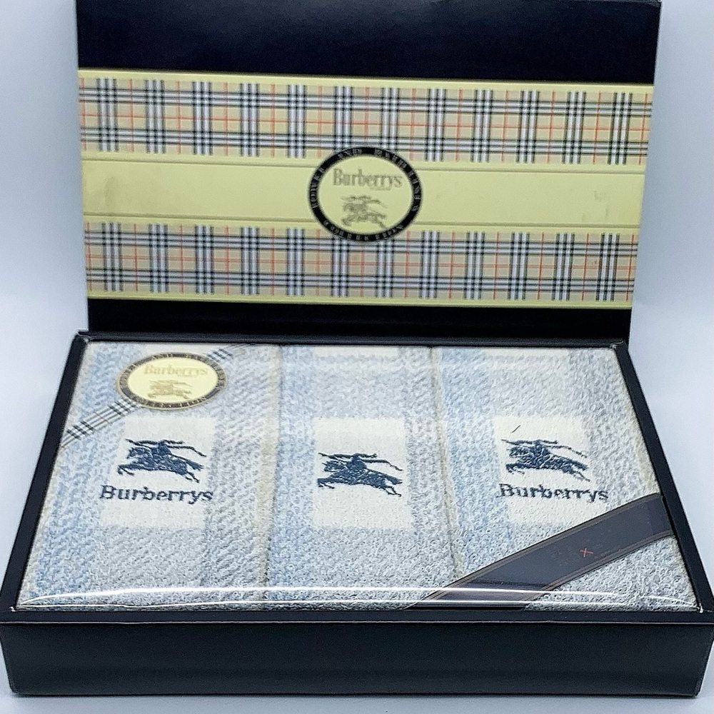 Vintage Burberry 100% Cotton Face and Wash Cloth Set